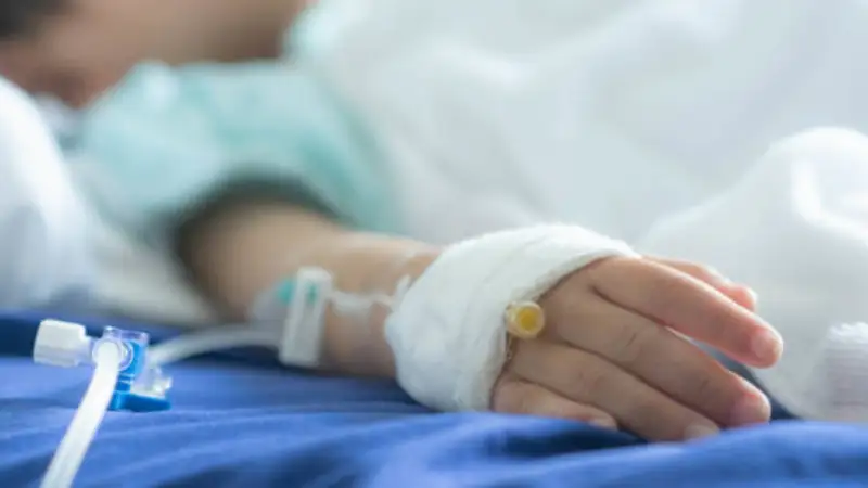 Алматыда сүндеттелген бала ауыр асқынулармен ауруханаға түсті