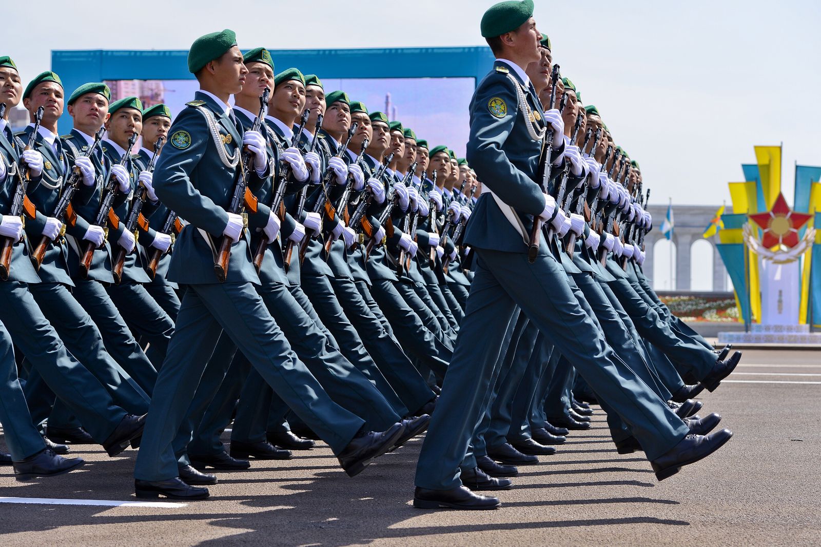 Биыл елімізде әскери парад өтпейді