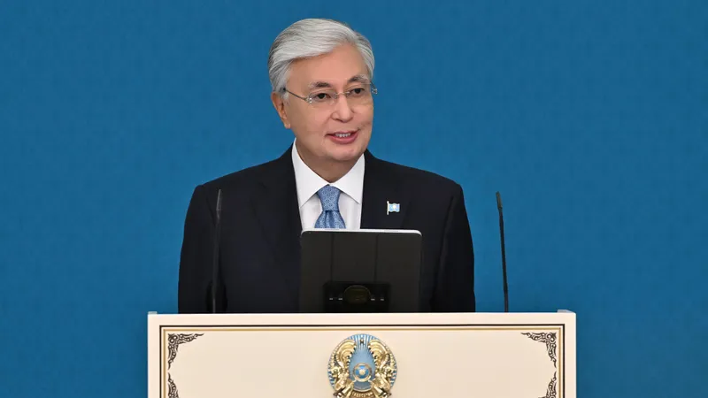 Президент Дина Исламбекова мен Надежда Рябецті Азия чемпионы атануымен құттықтады