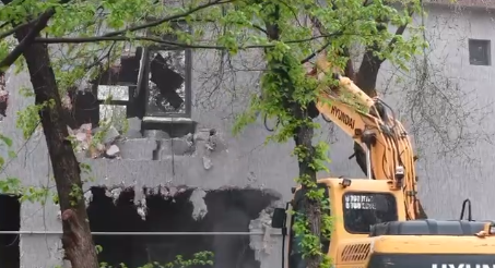 Алматыдағы «Эмиль» дәмханасына қосалқы салынған нысан сот шешімімен сүрілді