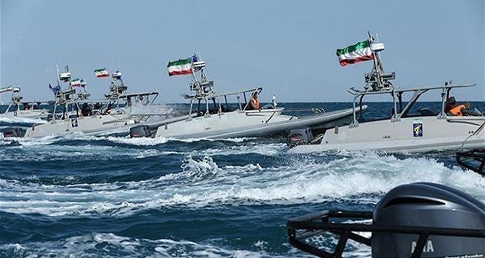Ормуз бұғазы маңында шиеленіс күшейді: АҚШ теңіз блокадасын енгізетінін хабарлады