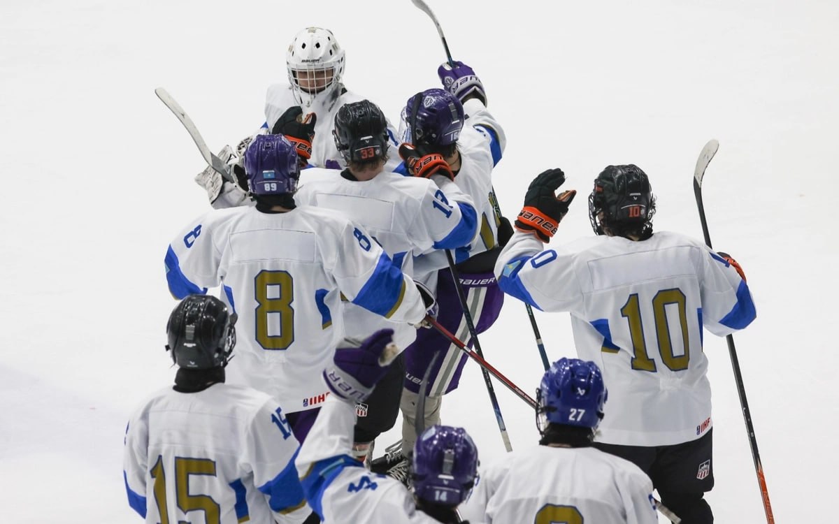 Қазақстан хоккейшілері әлем чемпионатында қарсыласын 10:2 есебімен жеңді