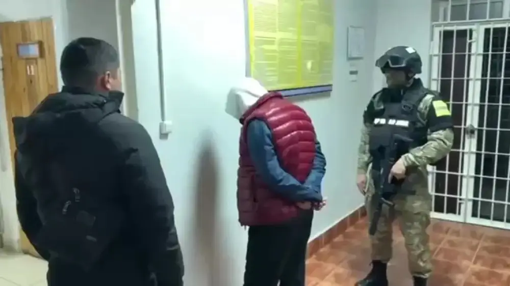 Шымкентте әкімдіктен 10 млн теңге бопсалаған блогер сотталды