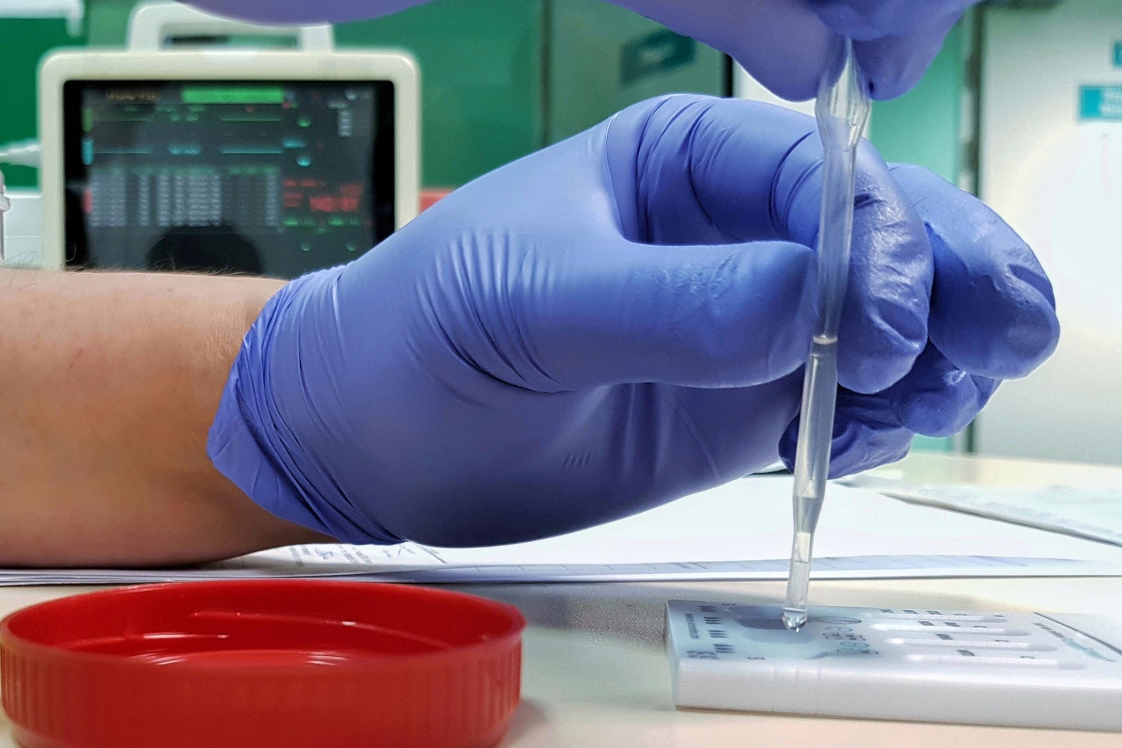 Енді мемлекеттік қызметшілер жыл сайын наркотесттен өтеді