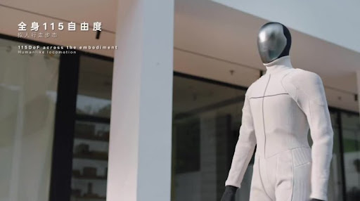 Қытайда бала бағып, үй жинайтын әмбебап робот пайда болды