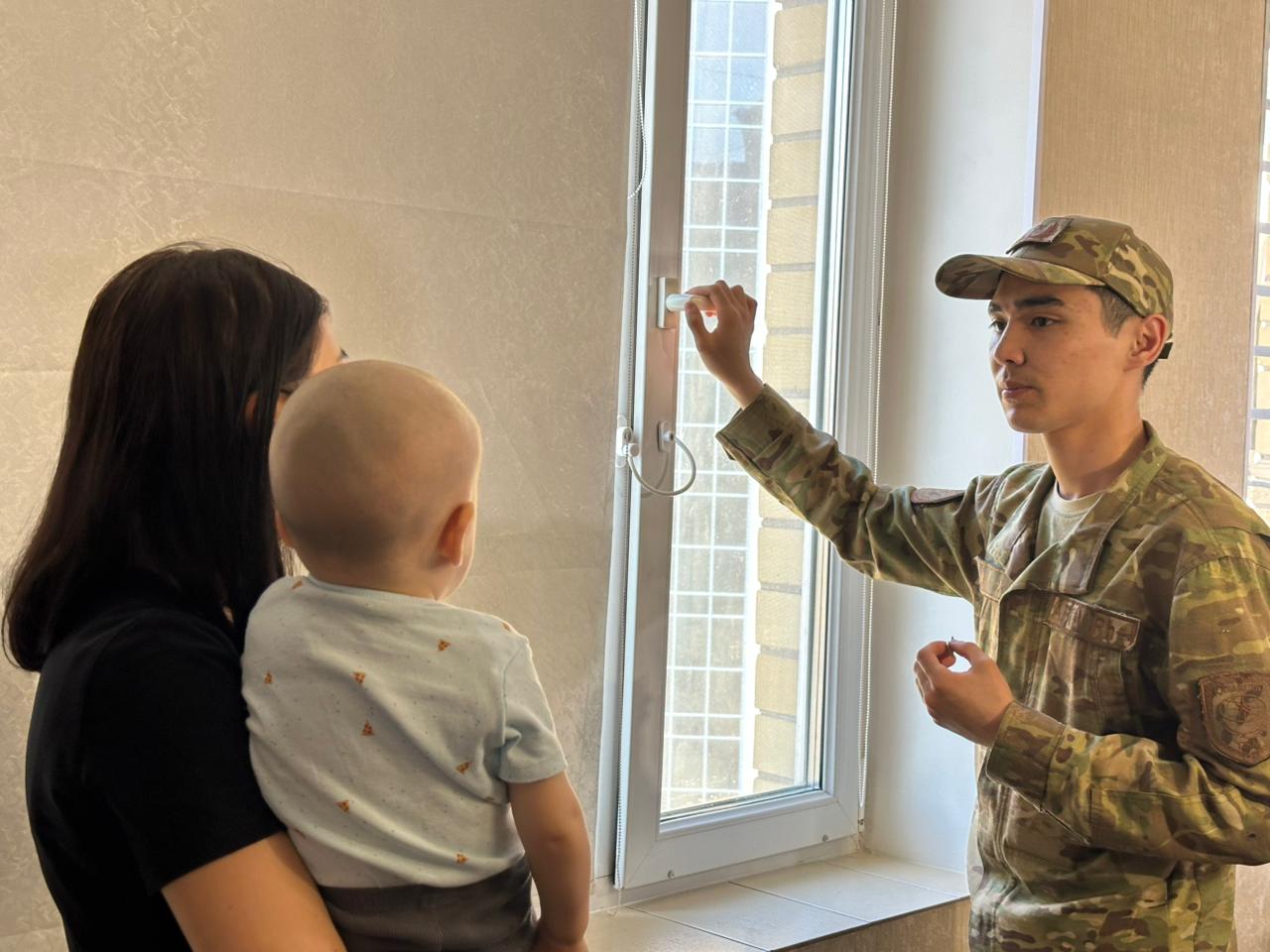 Былтыр Астанада 14 бала терезеден құлап, көз жұмған