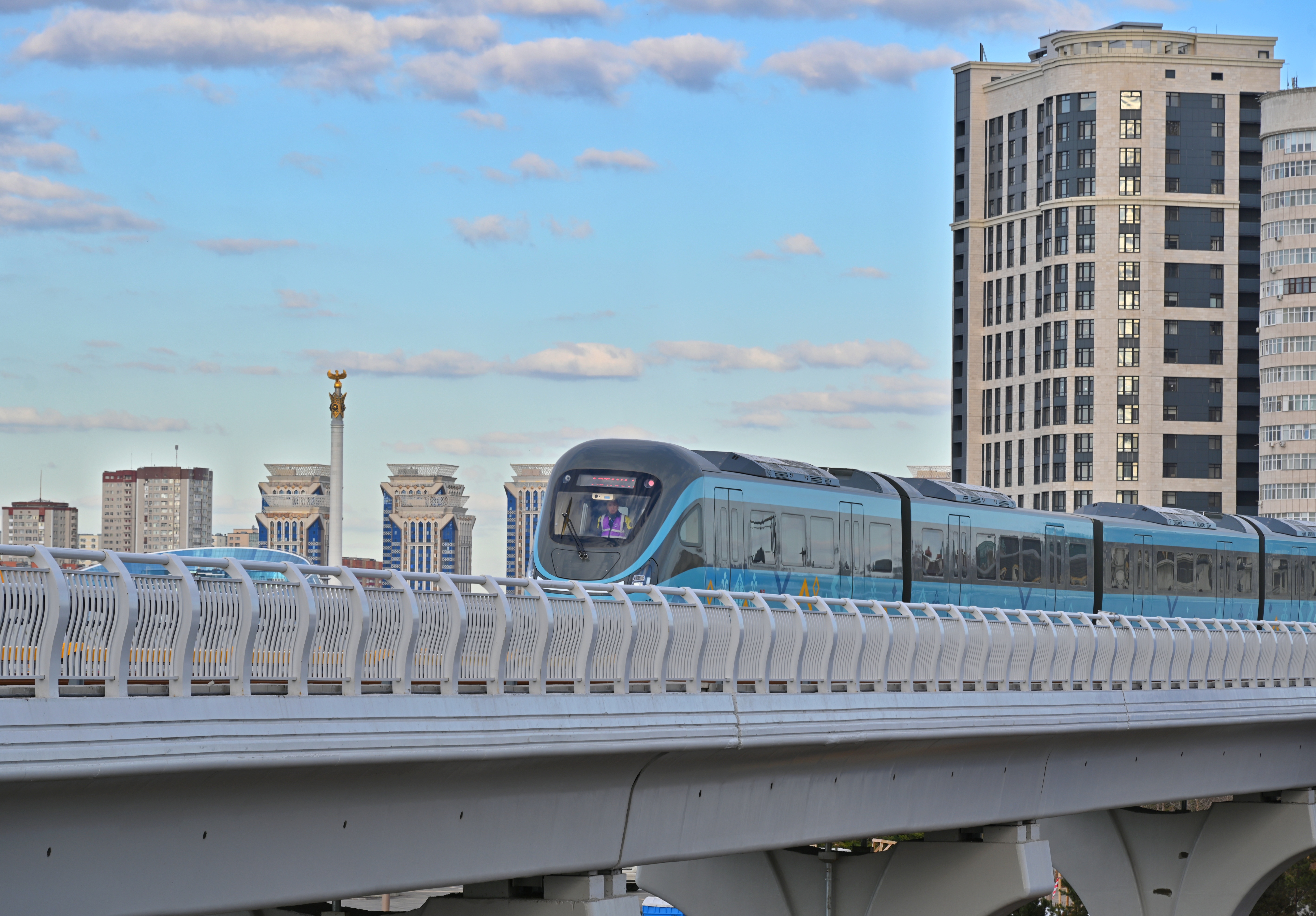 Астанада LRT-ның «Жібек жолы» станциясы ашылды